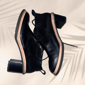 Clarks Black Trace Glow Leather Bootie